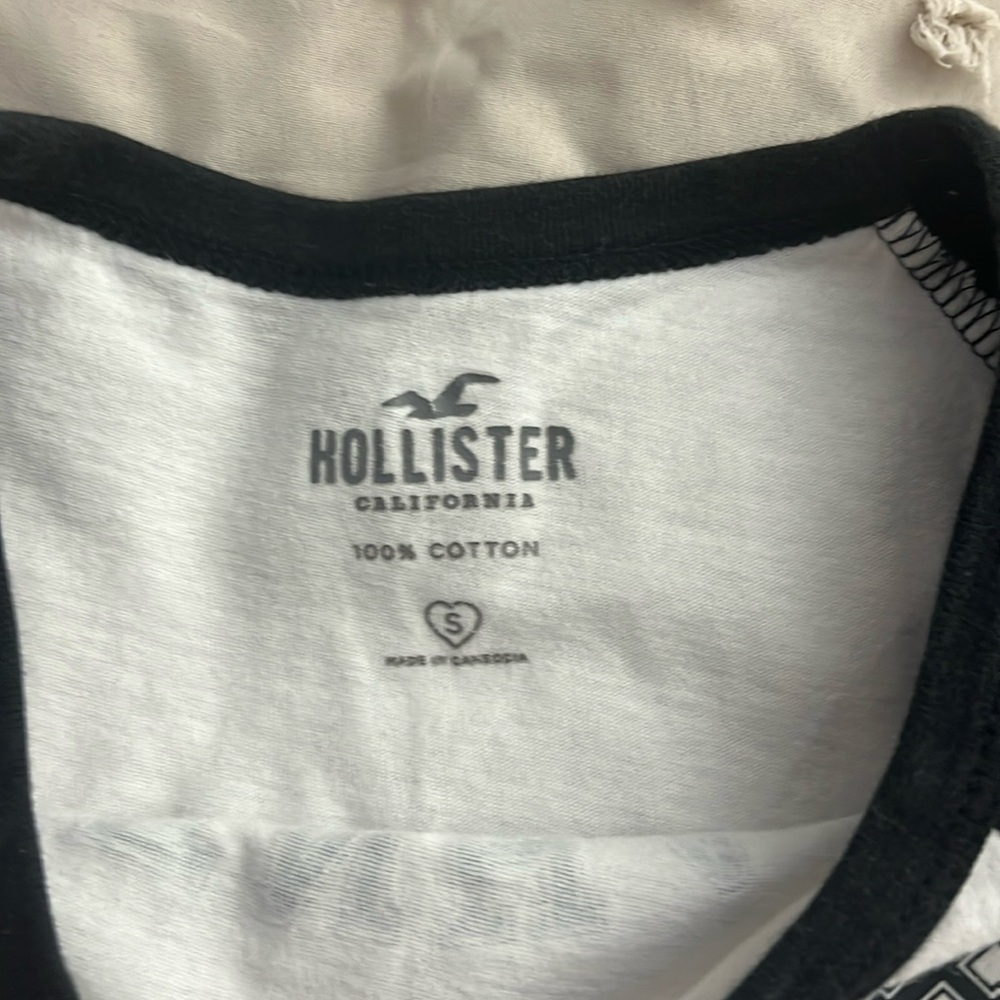 hollister crop top